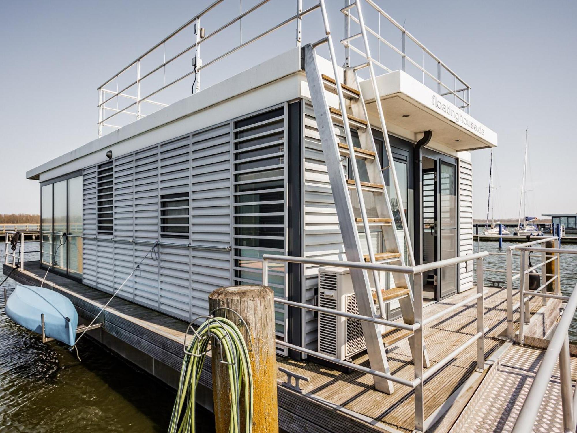 Hausboot Floating House In Ribnitz-Damgarten Exterior foto